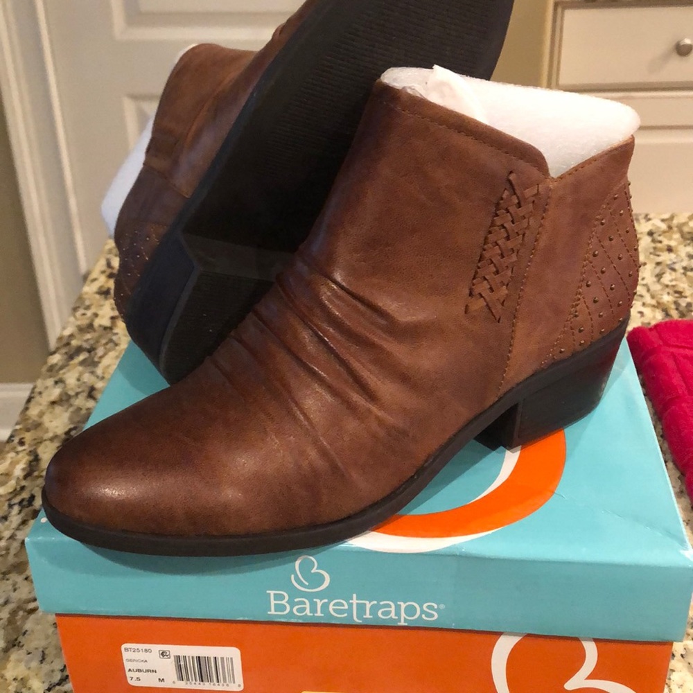 Size 7.5 Ankle boots